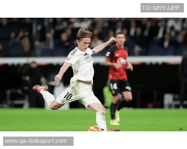 西媒报道莫德里奇希望在皇马退役并主动提出多种降薪方案