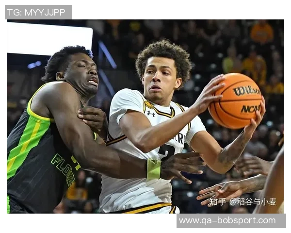 卡里克盛赞赫拉芬贝赫防守纪律性与聪明才智兼备并具备出色传球能力